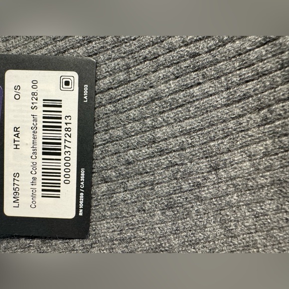 🩶Lululemon🩶Control the Cold🩶Cashmere Men’s Scarf🩶New with tags🩶 - Picture 5 of 7